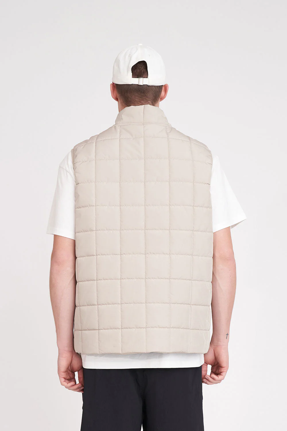 MENS DRIVER VEST PUTT-EE - Image 4