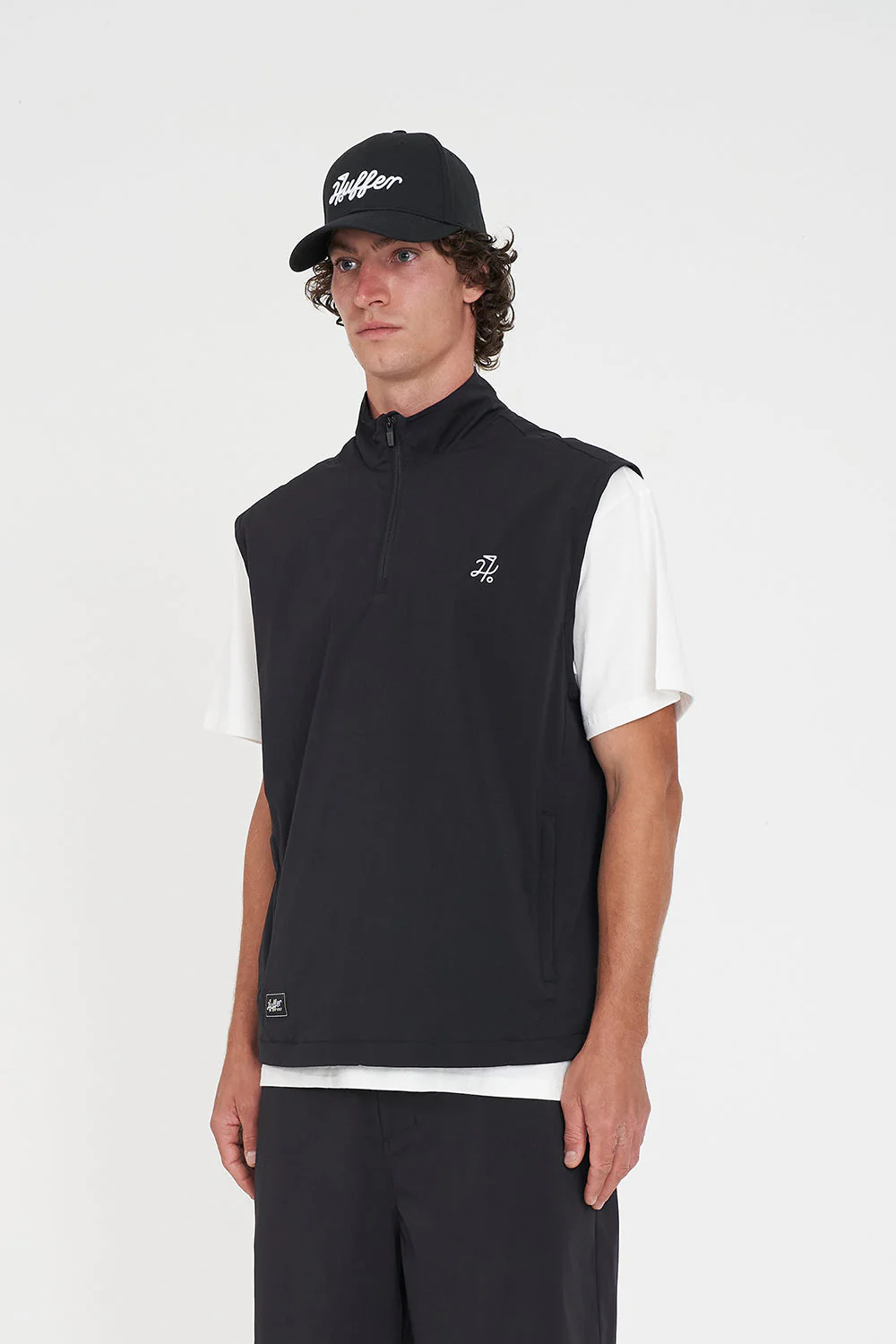 TECH 1/4 ZIP VEST BLACK - Image 5