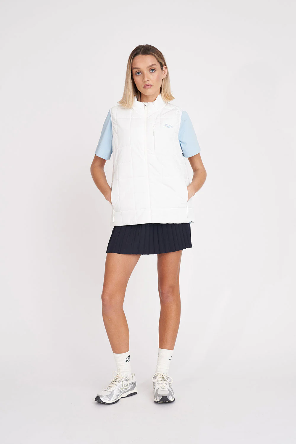 WOMENS DRIVER VEST CHALK - Image 3