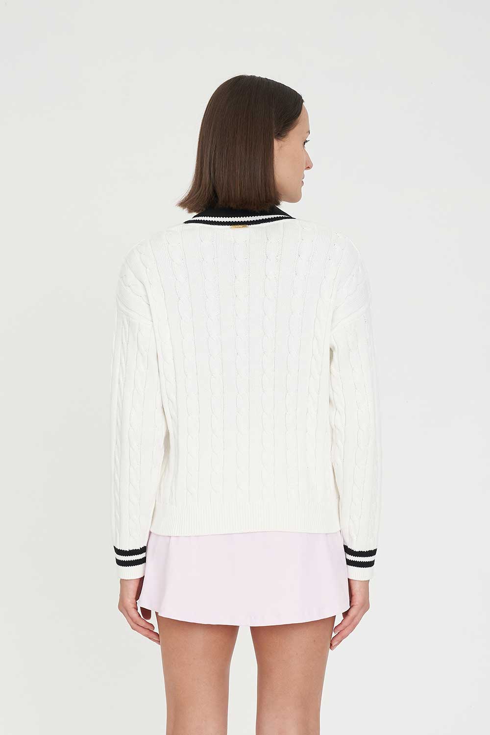 WOMENS V-NECK CABLE KNIT SWEATER CHALK/BLACK - Image 7